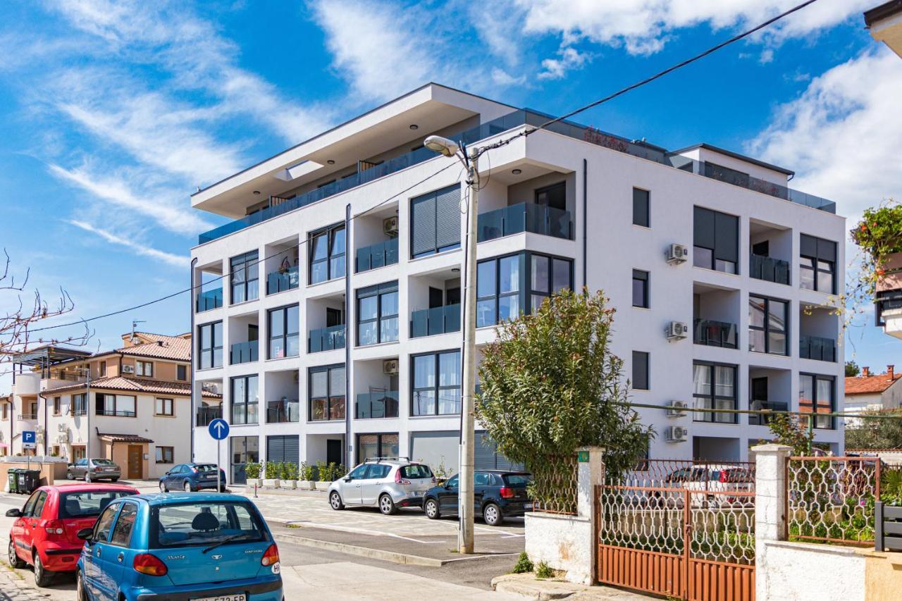 Enjoy - New With Terrace And Free Parking Garage Apartment