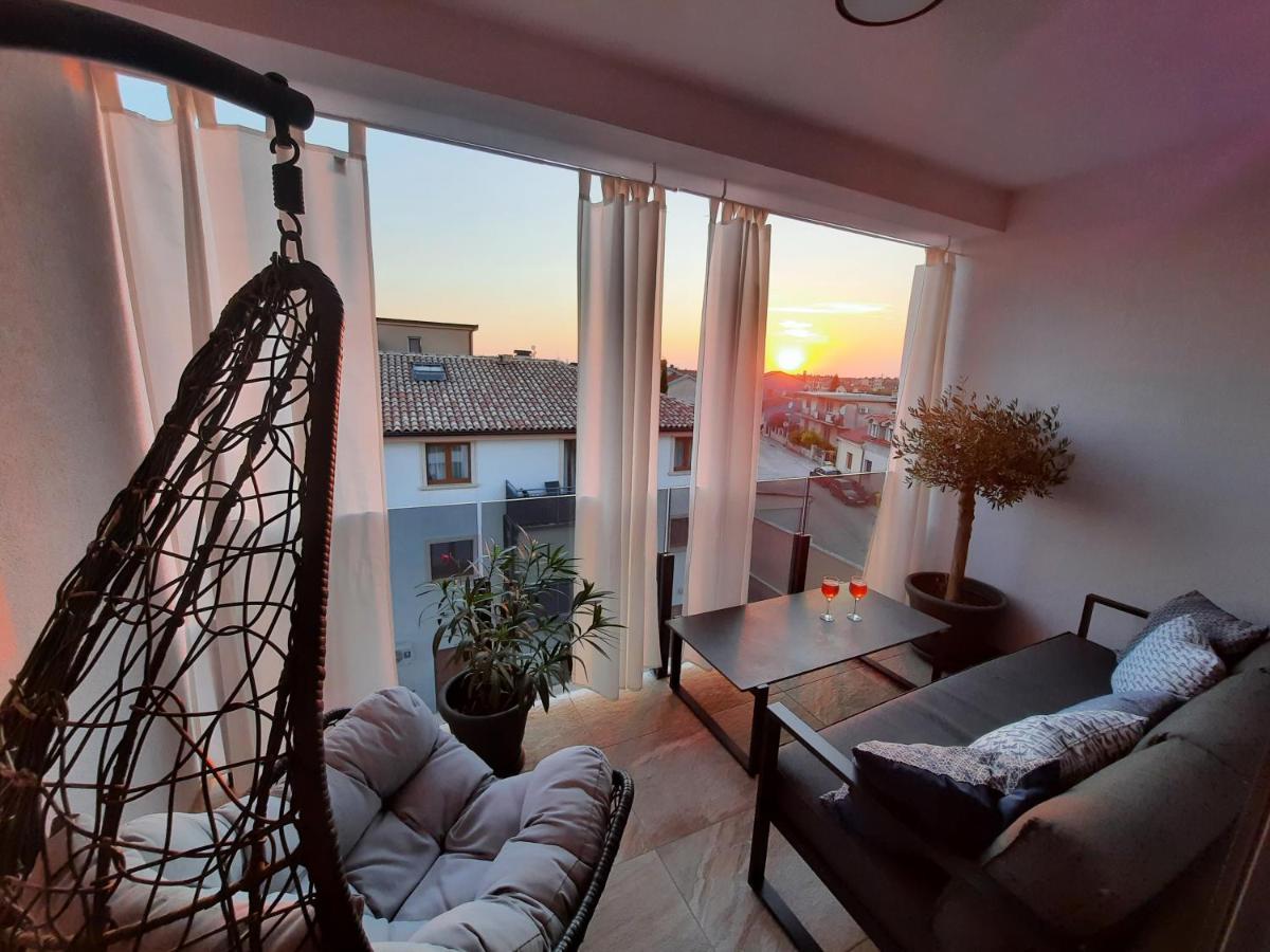 Enjoy - New With Terrace And Free Parking Garage Apartma Pula