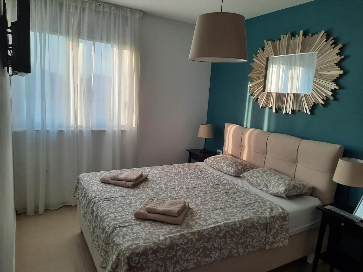 Apartma Enjoy - New With Terrace And Free Parking Garage