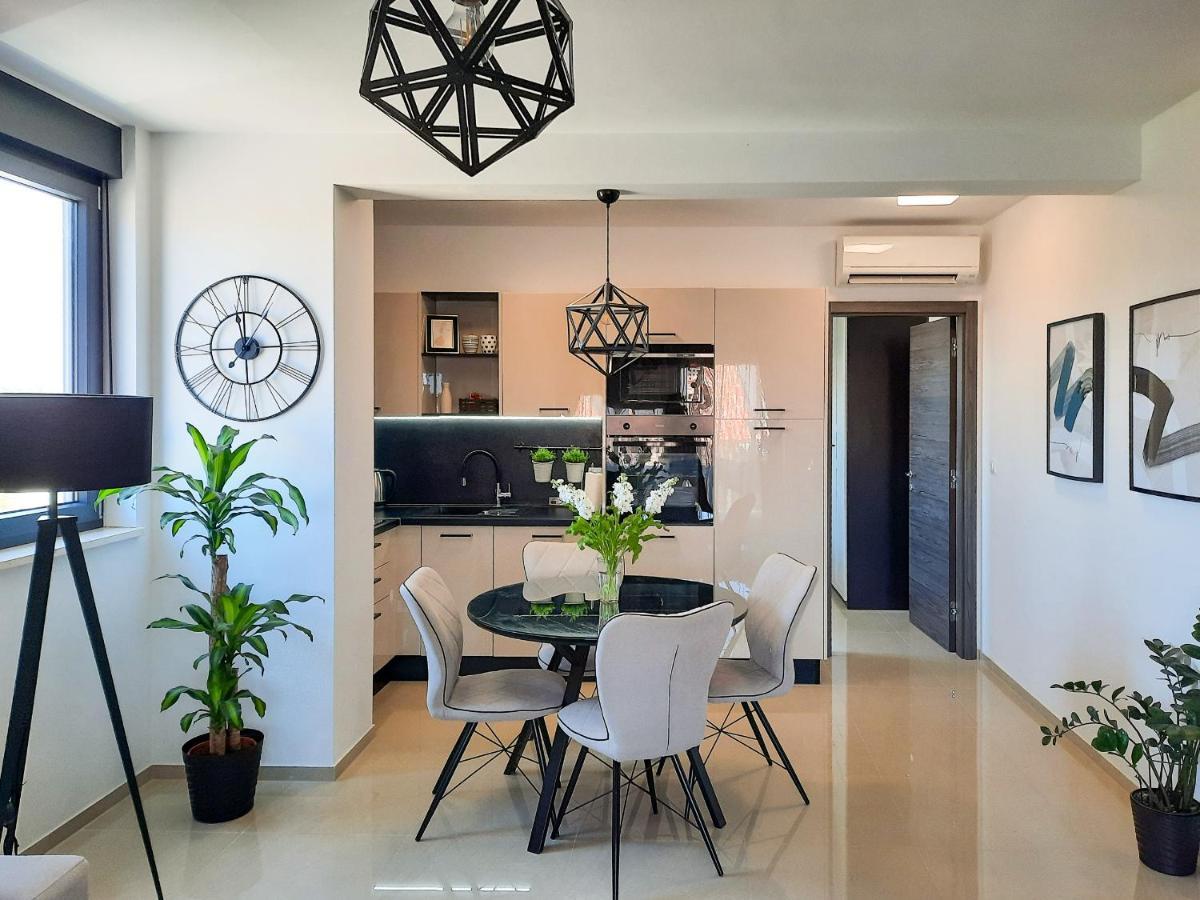 Enjoy - New With Terrace And Free Parking Garage Apartma *